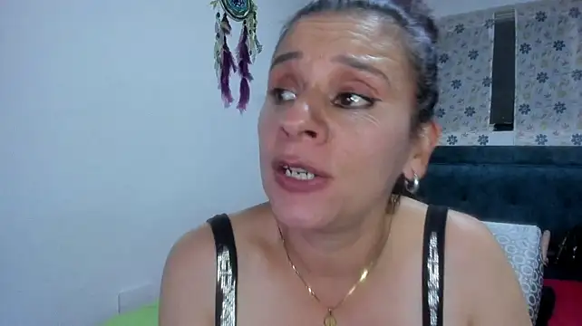 sofi_saliva2511 webcam