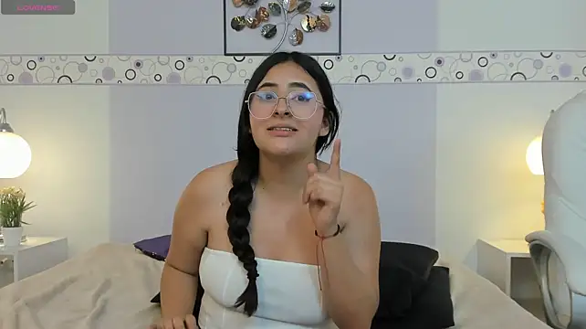Maggiee_1 webcam