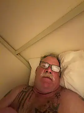 Caesar_Baxter webcam