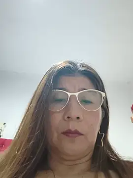 Naught-Milf webcam