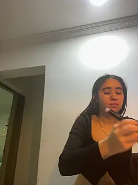 Lila_Luxe webcam