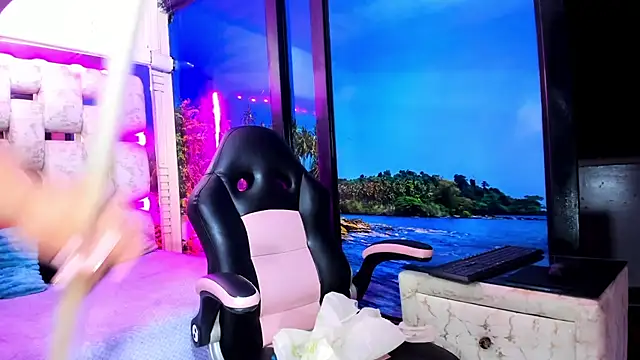 EmmyTorner webcam