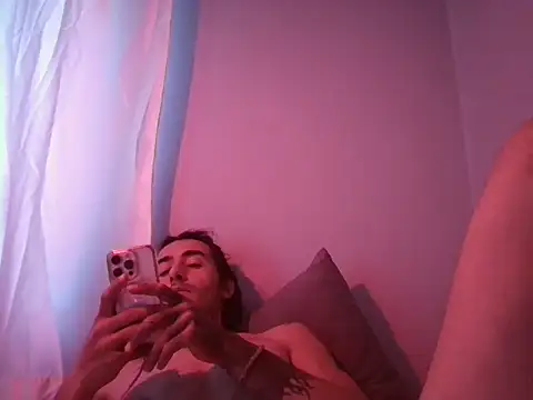 MAYBEYOUTWT webcam