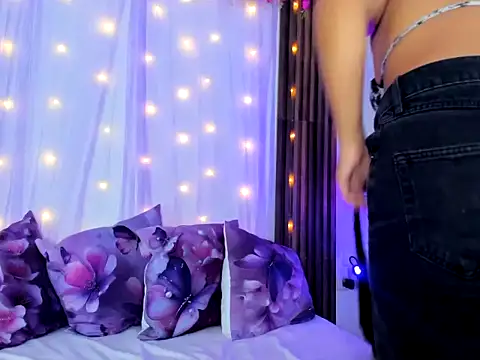 SaraAldridge webcam