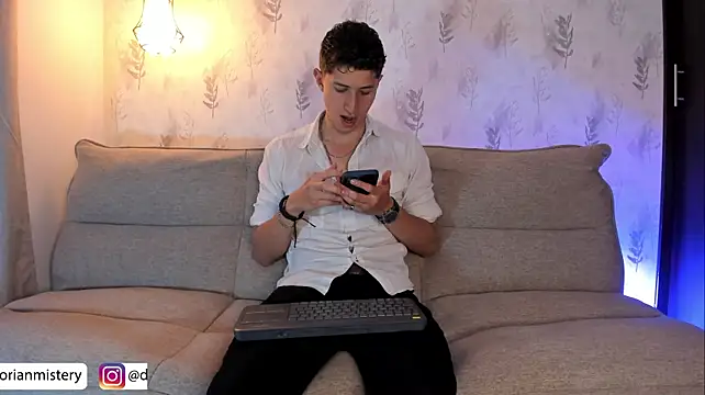 Dorianmistery2322_ webcam
