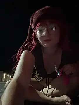 urpuppymoon webcam