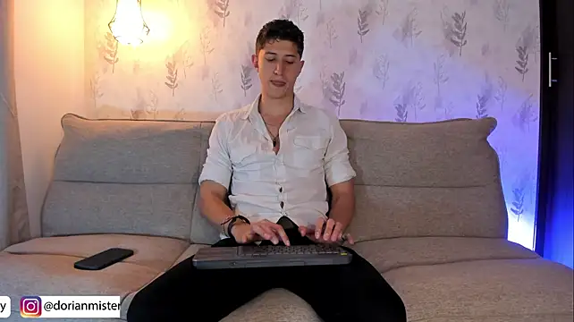Dorianmistery2322_ webcam