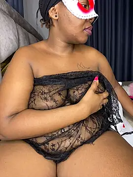 BIGMAMA011 webcam