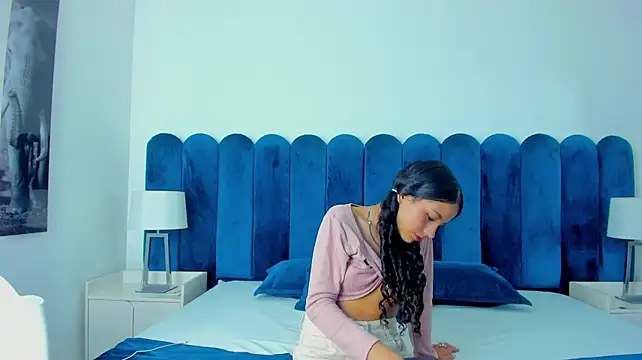 MiaLauren_ webcam
