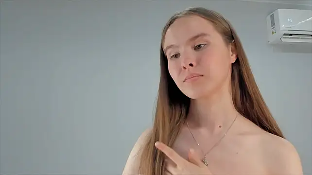 NerissaKhan webcam