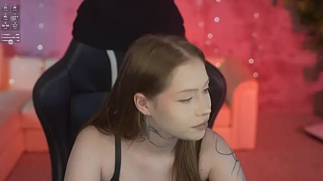 Esmie_Smile webcam