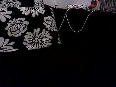 IncredibleGlaze78 webcam