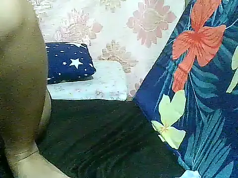 PinaySkinnyGirl webcam