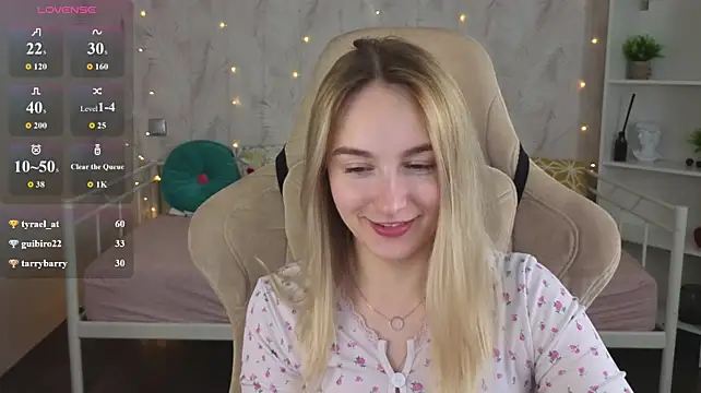 Shy_Polly webcam