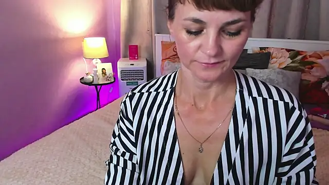 annasimonsj webcam