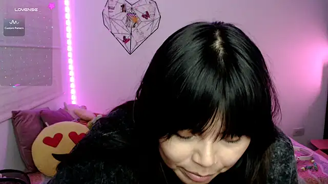 EllieMoonX webcam