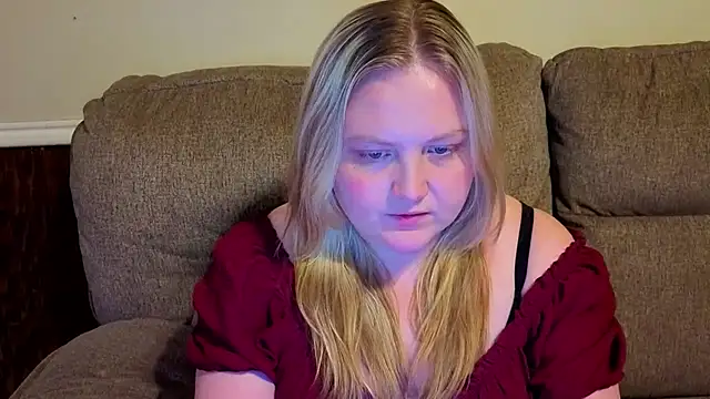PhatAssBlond webcam
