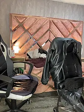 ian_mathias_ webcam