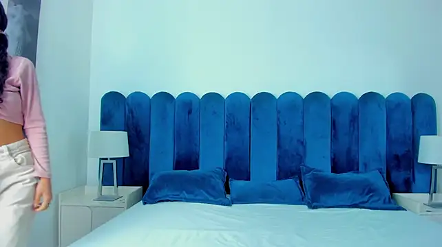 MiaLauren_ webcam