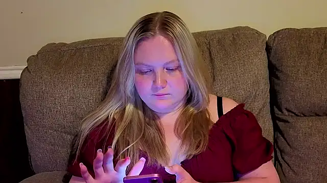 PhatAssBlond webcam