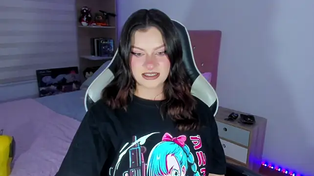OphelianaRose33 webcam