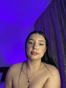 LaraAnnee webcam