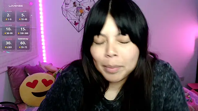 EllieMoonX webcam