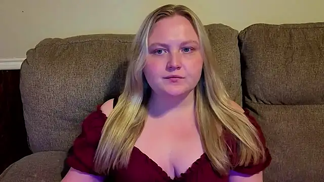 PhatAssBlond webcam