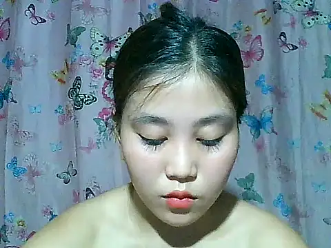 SexyAsianPussy4u live cam on StripChat