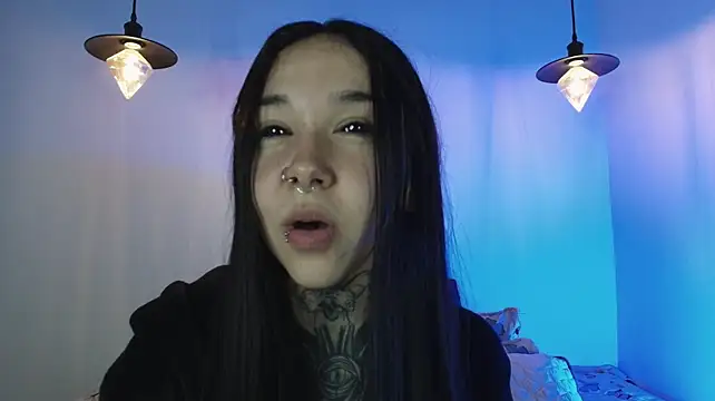 alien_eyes09 live cam on StripChat