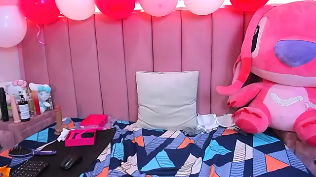 queenstarhy live cam on StripChat