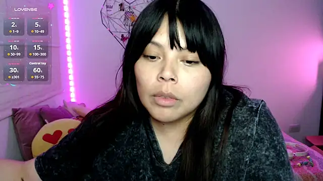 EllieMoonX webcam