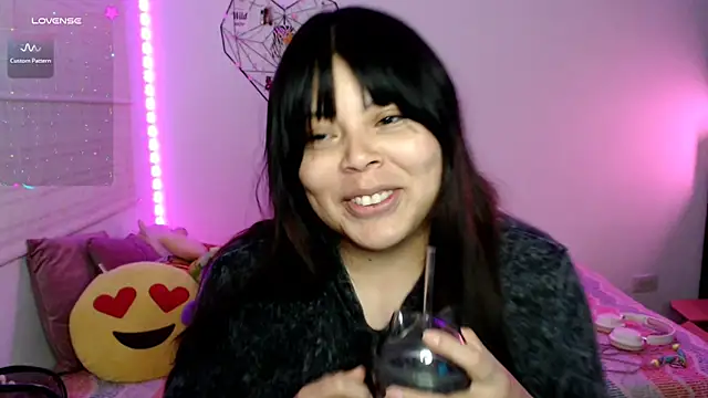 EllieMoonX webcam