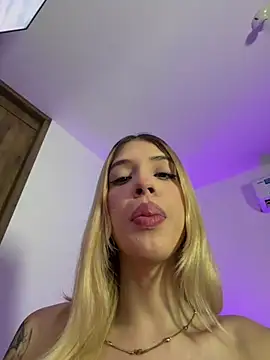 Модель: Courtney_gonet