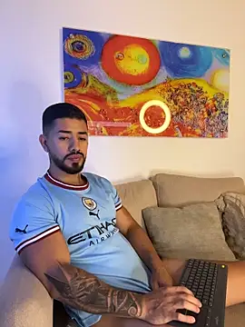 Ezzio_Scolaro webcam