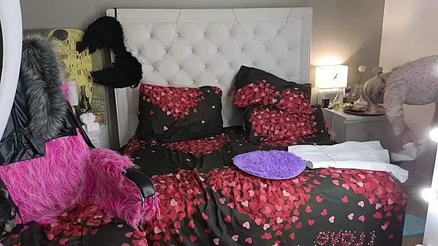 RoxalanaStar live cam on StripChat