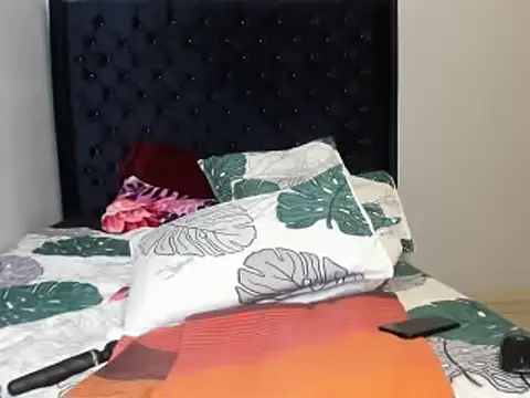 ConnieSmall24 webcam