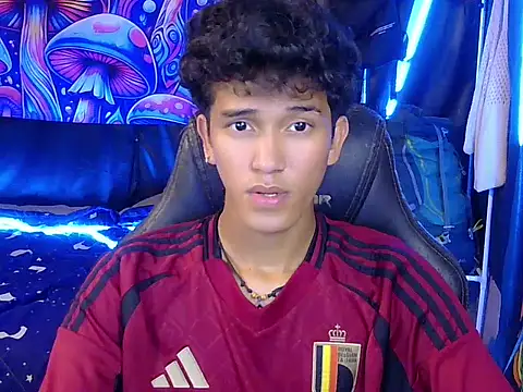 hugekenbigcock webcam