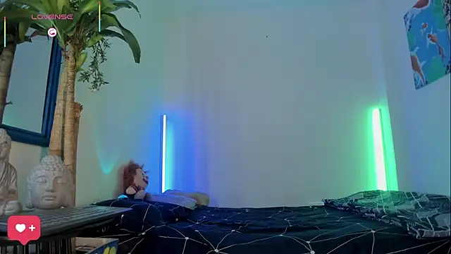 Naughty_Blue webcam