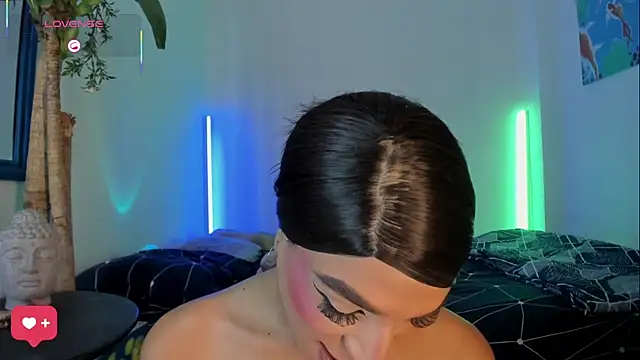Naughty_Blue webcam