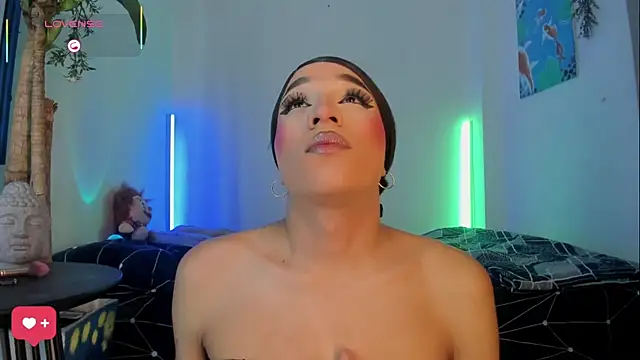 Naughty_Blue webcam