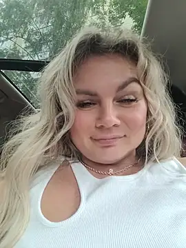 candy_queeen (F milf) - make me wet