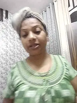 Cute-Janvi20 live cam on StripChat