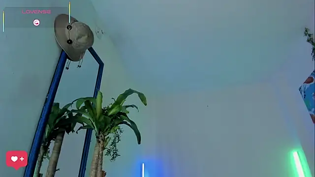 Naughty_Blue webcam
