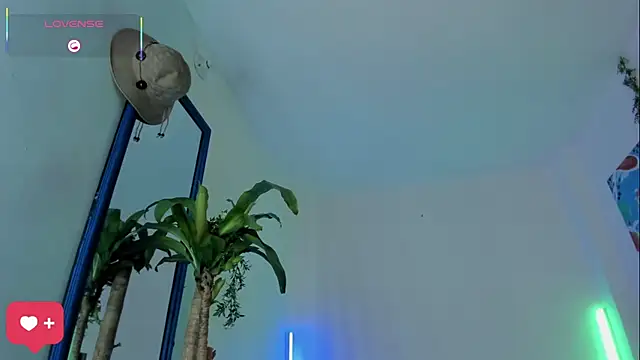 Naughty_Blue webcam