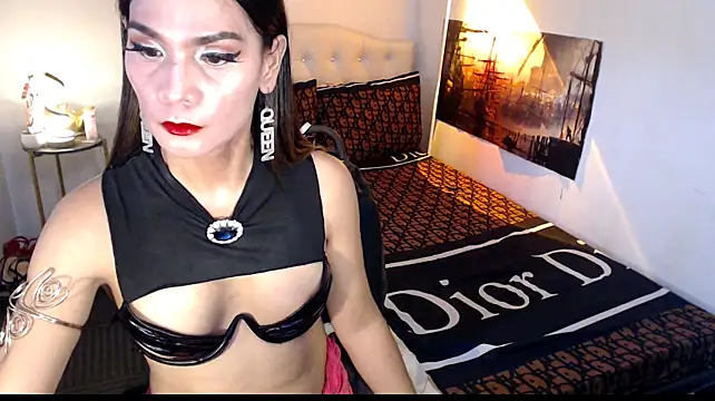 NinaDOM4CUM webcam