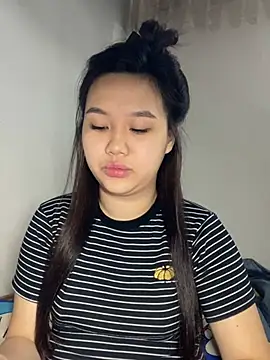 Almira6868 webcam