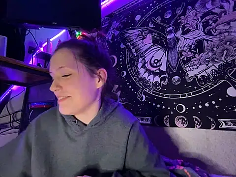 Lilactease webcam
