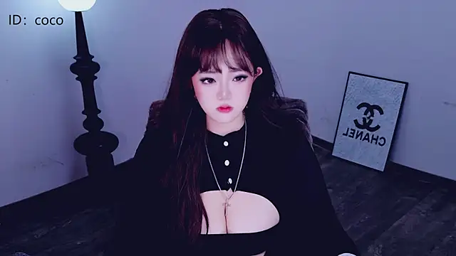 Flirty-001 webcam
