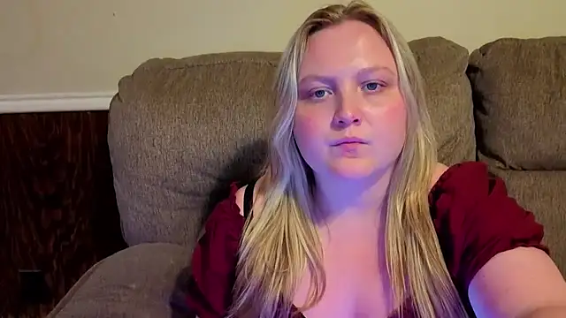 PhatAssBlond webcam